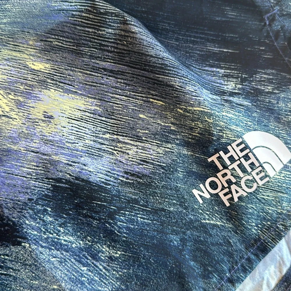 NWT The North Face Blue Patterned Tie Dye Athletic Shorts Zipper Pockets XXXL - Picture 5 of 6